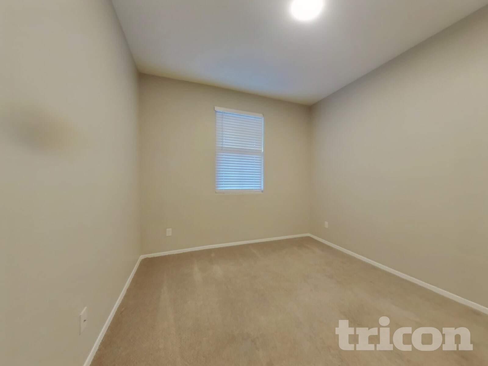 Building Photo - 14875 N 177th Ave