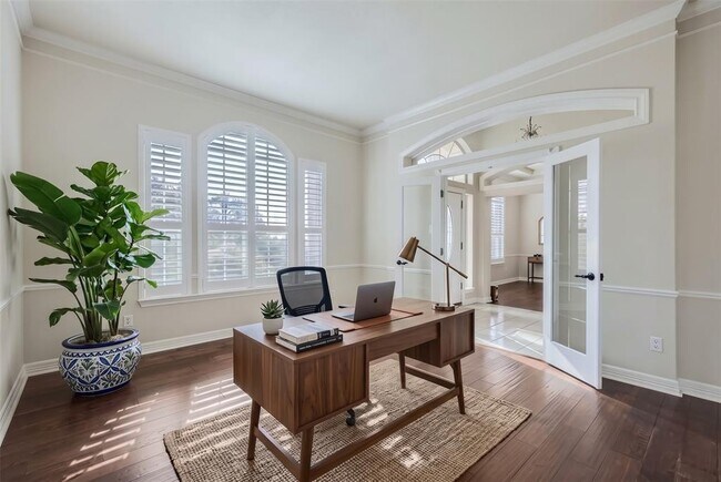 Building Photo - 2114 Cliffs Edge Dr