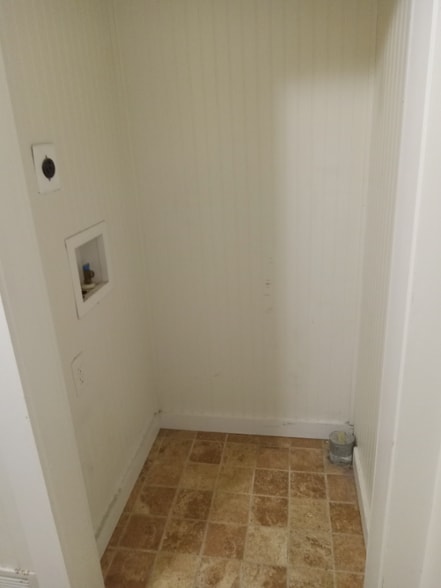 Building Photo - 199 Main St