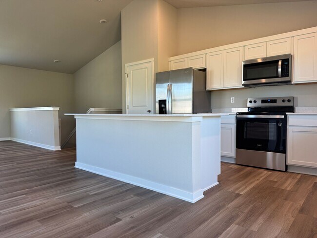 Building Photo - Spacious 4-Bedroom Split-Level Near Standing Bear Lake & Trails
