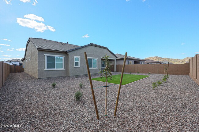 Building Photo - 7606 W Jackrabbit Ln