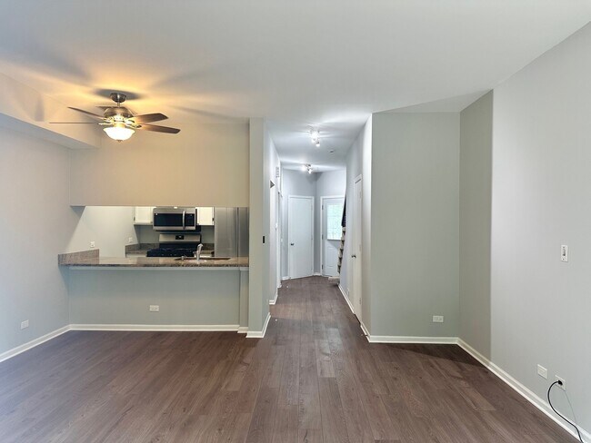 Building Photo - 1132 Regency Ct