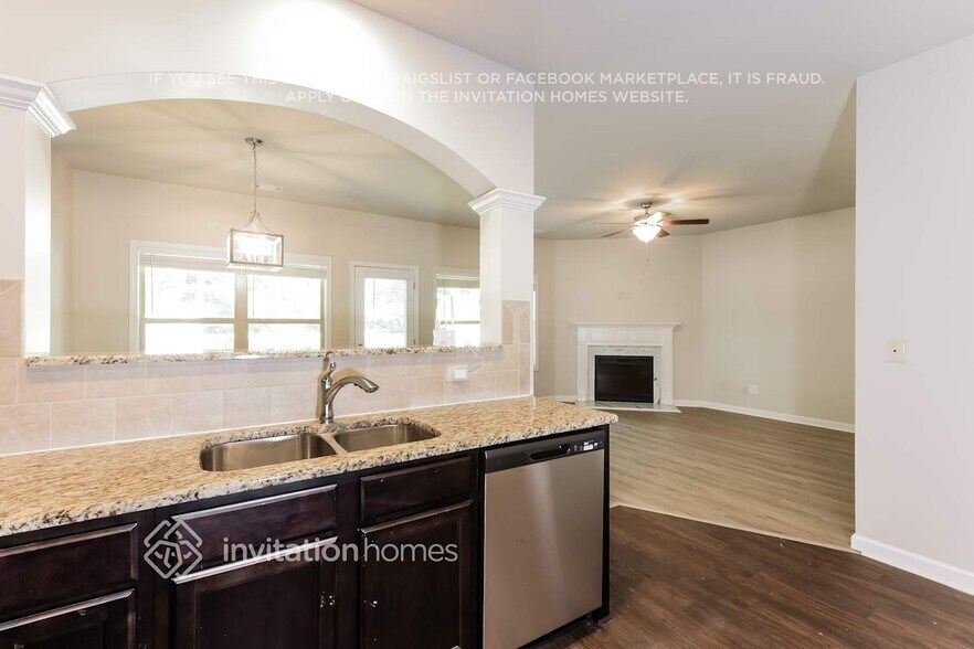 Building Photo - 5376 Apple Grove Rd NE
