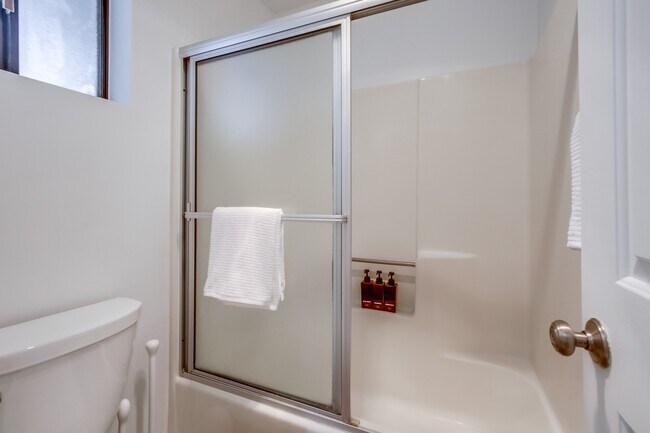 Building Photo - 807 Capistrano Pl