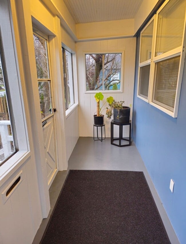 Building Photo - Furnished  3 bedroom in Mount Vernon for S...