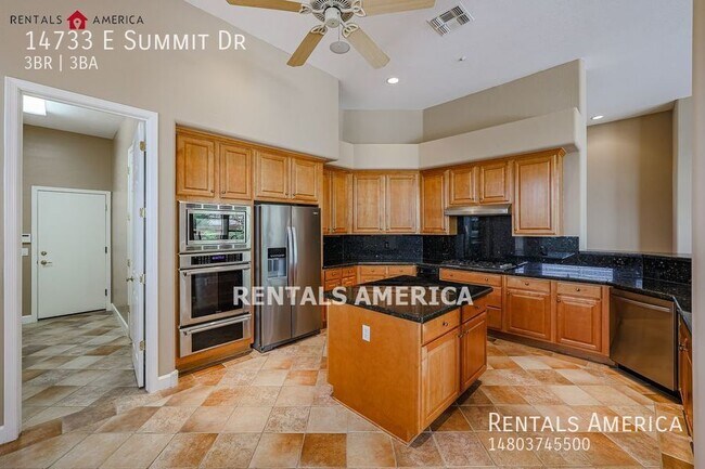 Building Photo - Beautiful 3-Bed/3-bath home in Fountain Hi...