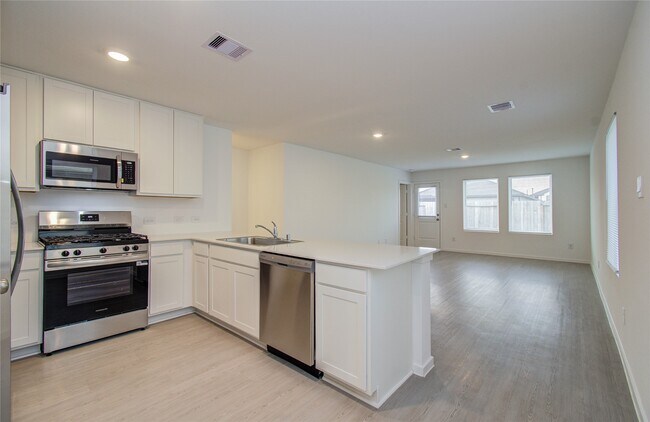 Building Photo - 25364 Carnation Ct