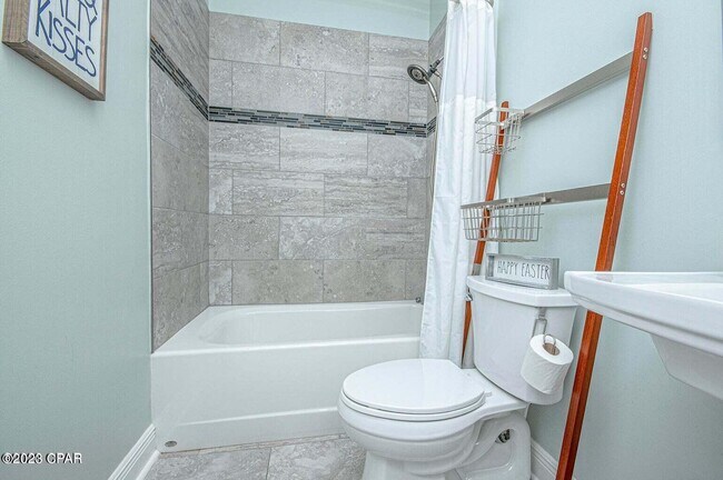 Building Photo - 12237 Lyndell Plantation Dr