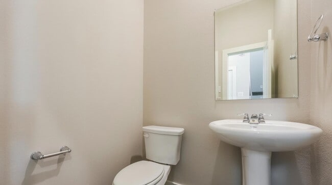 Building Photo - AVAILABLE NOW