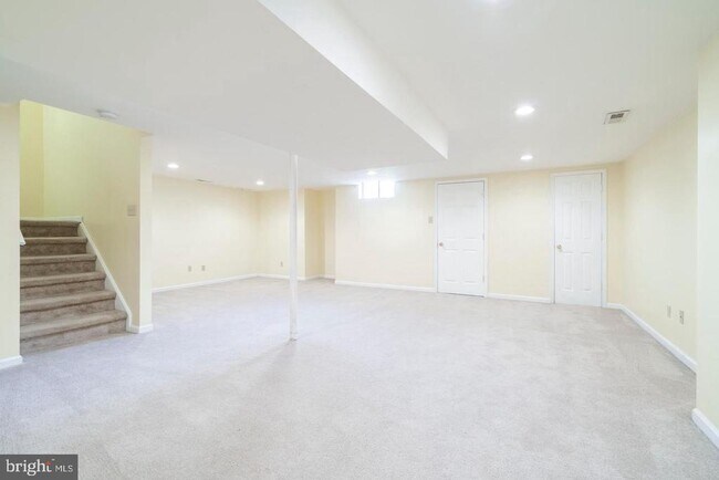 Building Photo - 4407 Waterford Way