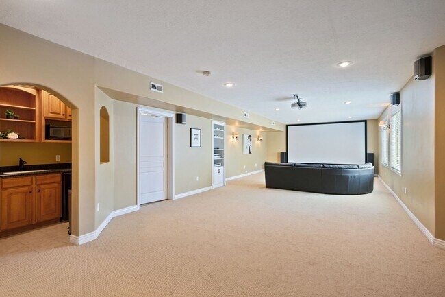 Building Photo - Executive Furnished Home For Rent In Orem!