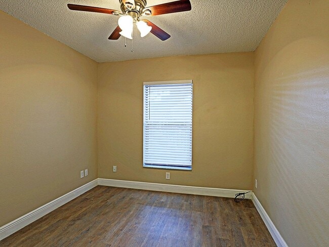 Building Photo - Mystic Gardens 5319-1905