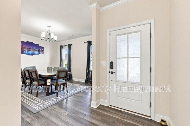 Building Photo - 2230 Bethpage Dr