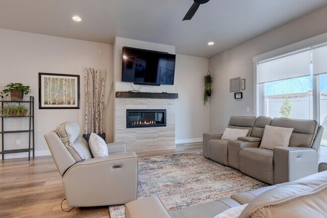 Building Photo - New home for Rent! Great Location.