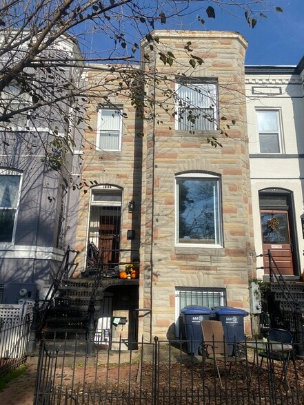 Front of House - 1006 F St NE