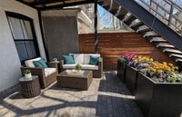 Building Photo - 612 Hancock St