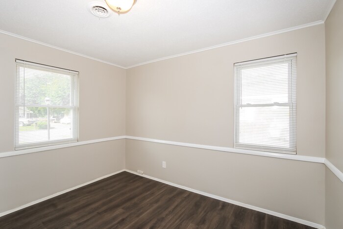 Building Photo - 4532 Shawnee Dr
