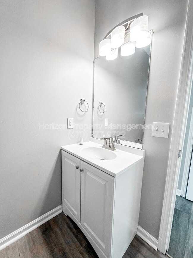 Building Photo - 3230 Century Dr