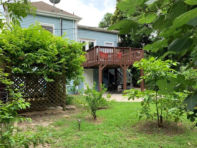 Building Photo - 4408 Avenue S 1/2