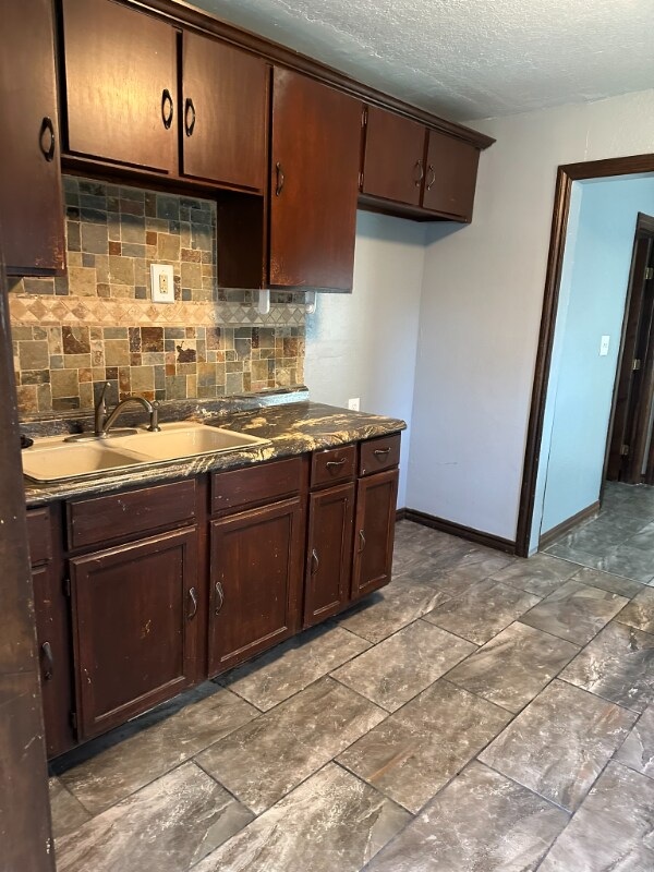 Building Photo - 1451 SW 13th St