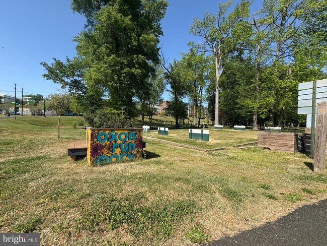 Building Photo - 4005 Blakney Ln SE