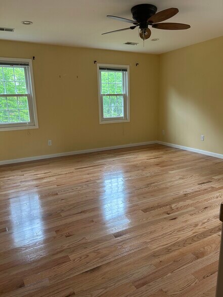Building Photo - 8525 Hooes Rd