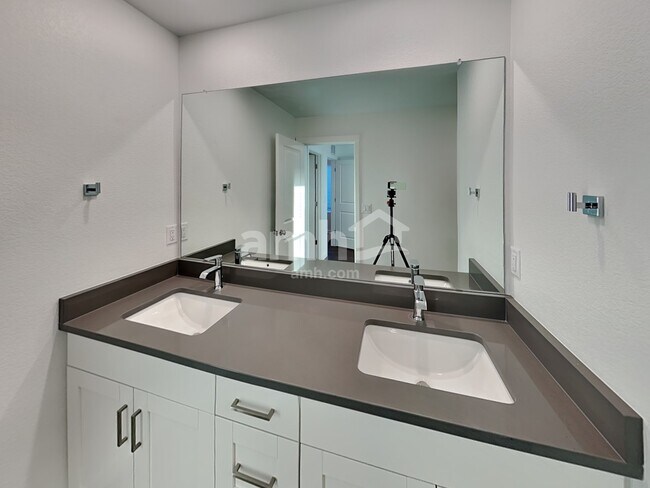 Building Photo - 23644 E 2nd Pl