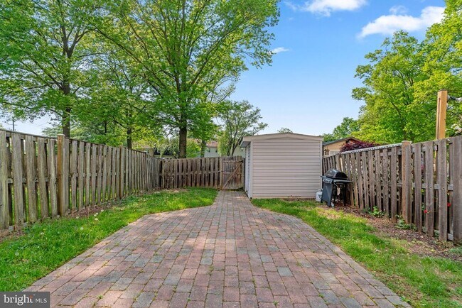 Building Photo - 9130 Bobwhite Cir