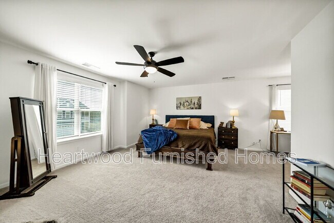 Building Photo - 924 Windchase Wy