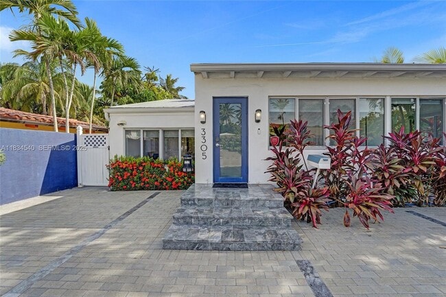 Building Photo - 3305 NE 16th Ct