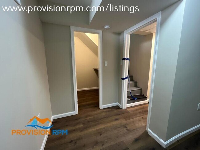 Building Photo - 928 Victory Avenue - C