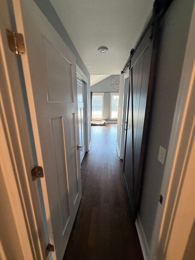 Building Photo - Beautiful rental in great location!