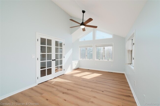 Building Photo - 1083 N Livernois Rd