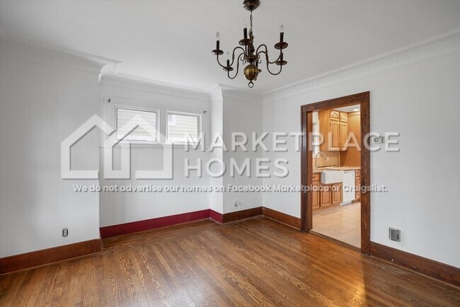 Building Photo - 509 S Pleasant St