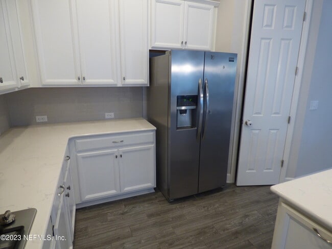 Building Photo - 92 Archwood Dr