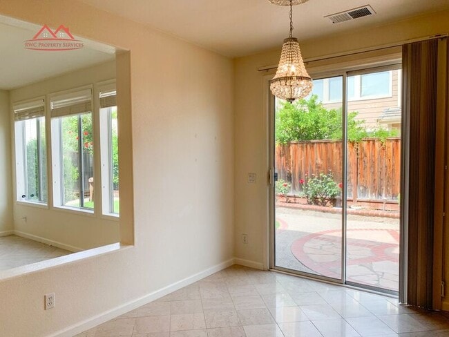 Building Photo - 4016 Lylewood Ct