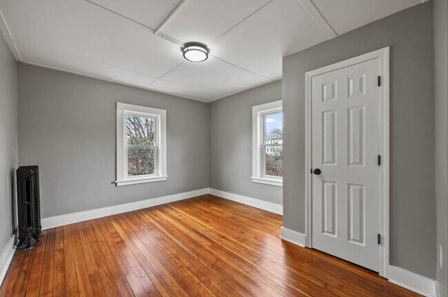 Building Photo - 6 Monteleone Pl