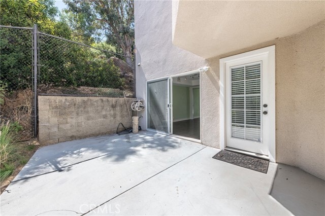 Building Photo - 8665 Valley Circle Blvd