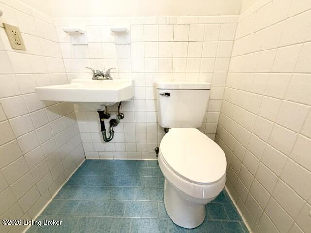Building Photo - 234 Millview Dr
