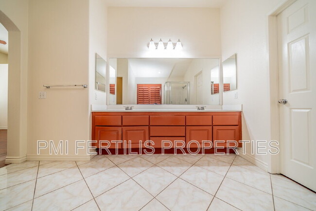 Building Photo - 5055 St Albert Dr