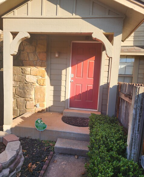 Building Photo - 14427 N Pennsylvania Ave