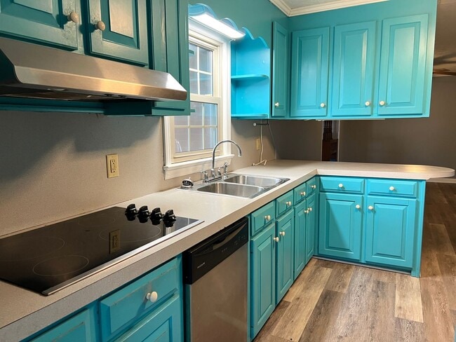 Building Photo - 3 Bed 1.5 Bath House in Belhaven