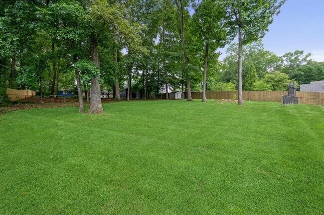 Building Photo - 1763 Sherman Ln