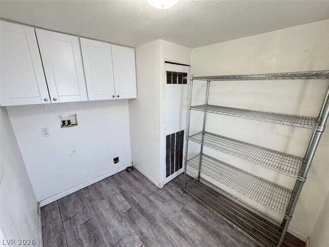 Building Photo - 4905 Fuentes Cir