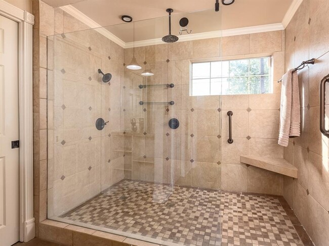 Building Photo - 1900 Red Rock Dr