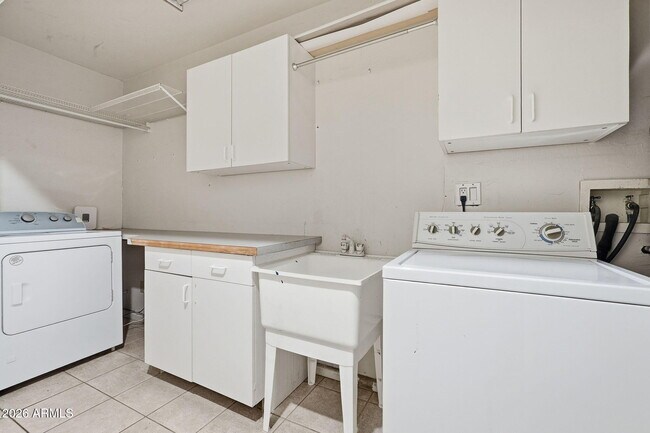 Building Photo - 2503 S Jentilly Ln