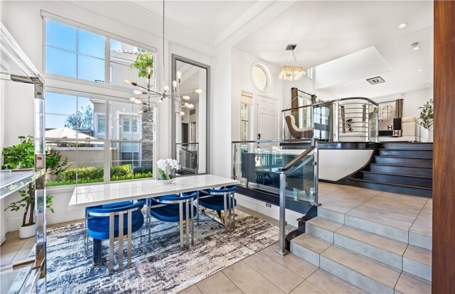 Building Photo - 4 Chandon