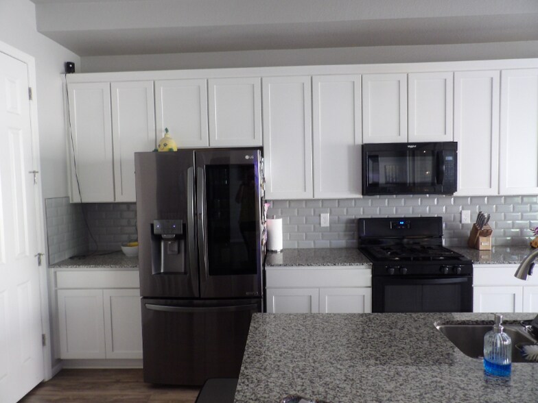 Building Photo - 6520 Golden Briar Ln