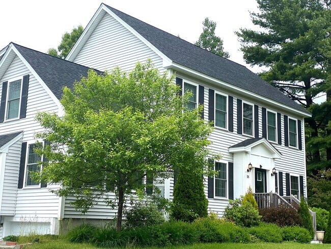 Building Photo - Spacious Four-Bedroom House Available Now,...