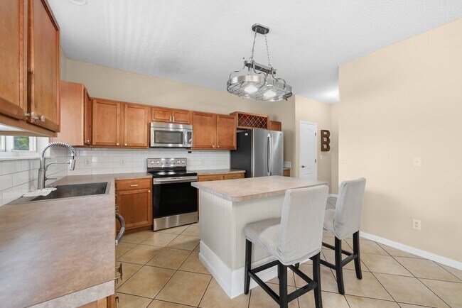 Building Photo - 4125 Palmetto Bay Dr